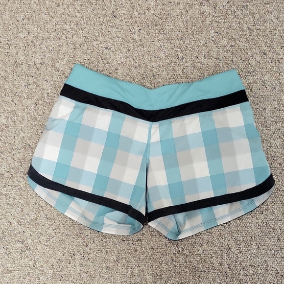 Lululemon Women's Teal and Black Plaid Crazy Run Shorts Sz 8 - Picture 1 of 7
